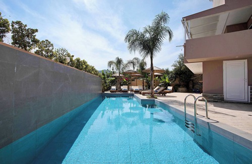 Alikanas Apartment | Explore Villa Dionysia S8: Pool, Oceanfront & Free Wi-Fi