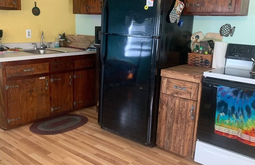 Salem Apartment | Cozy Studio Apartment with Full Kitchen for 4 Guests