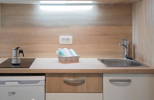 Visoko Apartment | Cozy Studio Apartment with Garden View & Pet Friendly