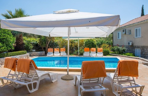 Molunat Apartment | Studio apartment with sea view
