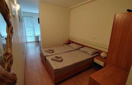 Samokov Apartment | Cozy Studio Apartment with Mountain View at Eagle Rock