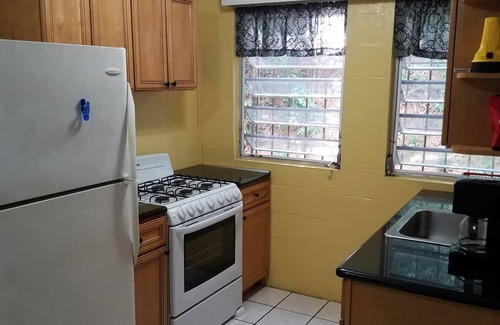 Orange Grove Apartment | Relaxing Studio Apartment with Ocean View & Spa Access
