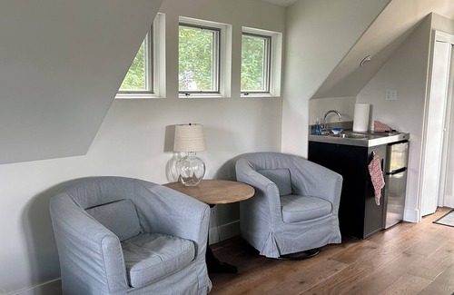 Saint Davids Apartment | Explore a Cozy Studio Apt in Downtown Wayne - Guest Rated 10/10