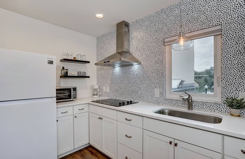 Downtown Dunedin Apartment | Gorgeous Studio Apartment with Private Balcony in Downtown