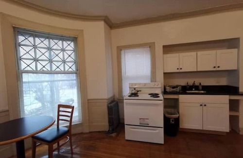 Worcester Apartment | Cozy Studio Apt near MCPHS, WPI & St Vincent Hospital