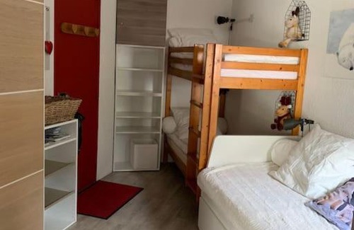 Arc-2000 Apartment | Child-Friendly Studio Arc 2000 | Rated 9/10 by Guests