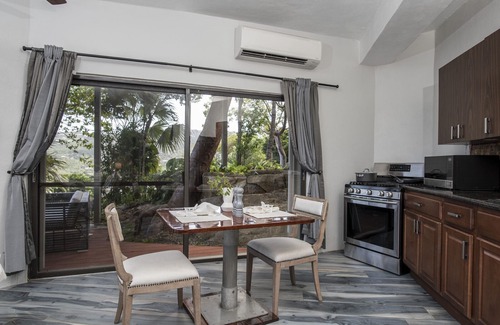Mahogany Run House | Inviting Studio at Chateau Nightwind with BVI Views & Spa