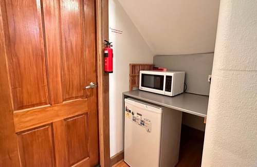 Dinner Plain Apartment | Cozy Studio at Snow Daisy - Ideal Suite for Romantic Getaways