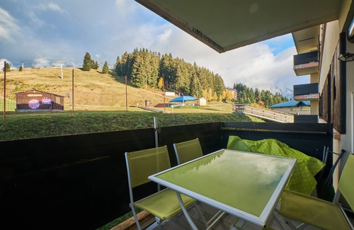 Allevard Apartment | Cozy Studio Apartment 'Au Pieds Pistes Ski Collet' with Balcony