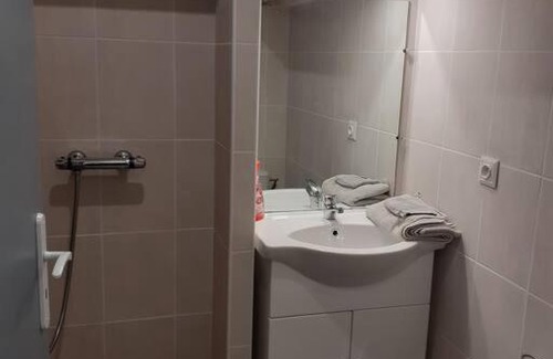Verdelot Apartment | Relaxing Oceanfront Studio with Pool & 9/10 Guest Rating