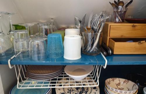 Universite House | Inviting Studio on the 2nd Floor of a Charming Townhouse