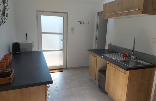 Divatte-sur-Loire Apartment | Cozy Studio in the Heart of Vineyards - Family Friendly Stay