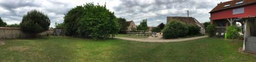 Nouan-sur-Loire Apartment | Quiet Studio Near Chambord - Rated 9/10, Great for Families