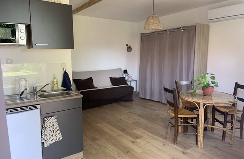 Soustons Apartment | Tranquil Studio Near Lake & Ocean - 10/10 Guest Rated