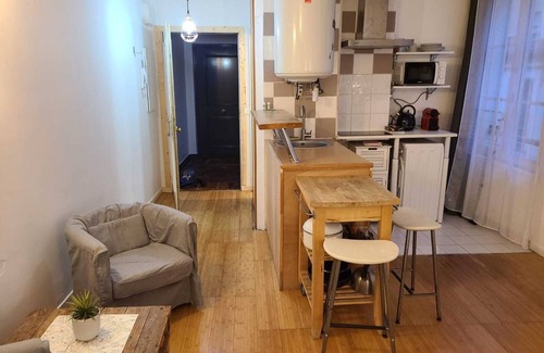 Quartier de la Roquette Apartment | Quiet Studio in a Secure Private Courtyard, Heart of Paris