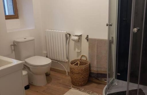 Guemene-sur-Scorff Apartment | Cozy Studio in Guémené-sur-Scorff with Spa & Pet-Friendly