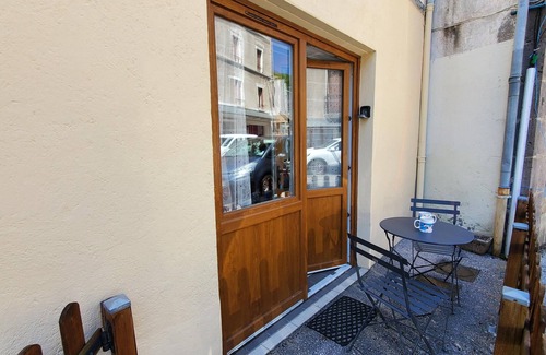 Jassat Apartment | Studio au coeur de Murol, village médiéval