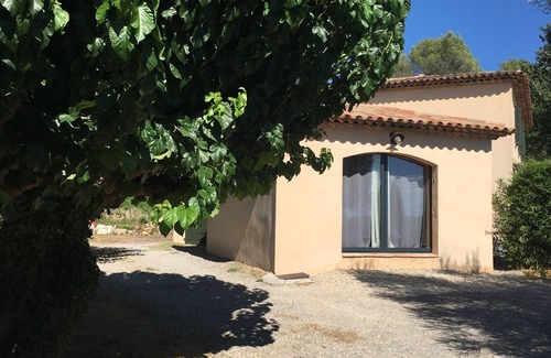 La Caravane Apartment | Serene Studio Perfectly Located to Explore the Heart of Var
