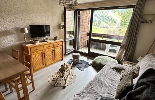 Correncon-en-Vercors Apartment | Cozy Studio at the Foot of the Slopes - Family Friendly