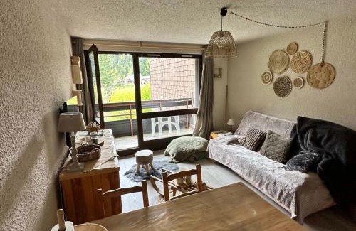 Correncon-en-Vercors Apartment | Cozy Studio at the Foot of the Slopes - Family Friendly