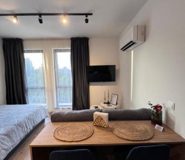 Studentski Grad Apartment | Child-Friendly Studio AUREA - Guest Rated 9.9/10