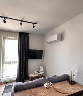 Studentski Grad Apartment | Child-Friendly Studio AUREA - Guest Rated 9.9/10