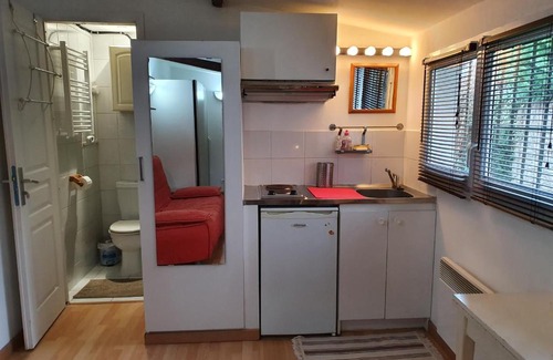 Conflans-Sainte-Honorine Apartment | Stylish Studio with Terrace - Guest Rated 9/10