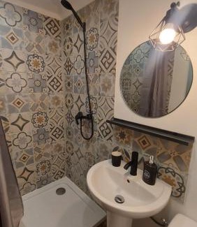 Signes Bed & Breakfast | Cozy Studio with Kitchen Corner and En-Suite Bath