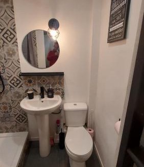 Signes Bed & Breakfast | Cozy Studio with Kitchen Corner and En-Suite Bath