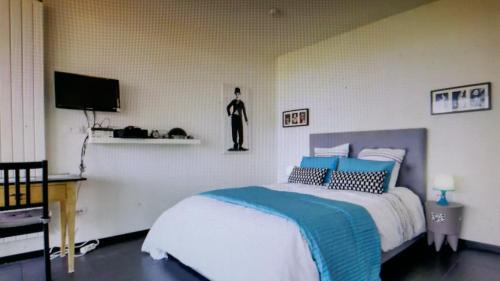 Neudorf Ouest Apartment | Stylish Studio with Terrace at DOCKS - Rated 8.7/10