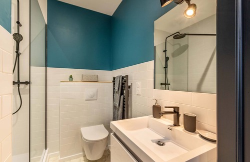 La Roche-sur-Yon Apartment | Cozy Studio B in the Heart of the City, Ocean Views!