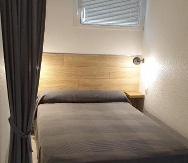 Balaruc-les-Bains Apartment | Pet-Friendly Studio Balaruc les Bains with Views of Thau