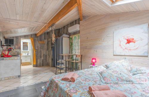 Cazaux Apartment | Highly Rated Studio Bassin d'Arcachon - Pet Friendly Stay