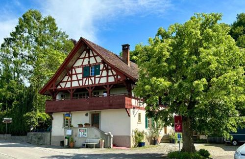 Andelfingen District Apartment | Cozy Studio beim Rhein - Ziegelhütte with 8.6/10 Rating