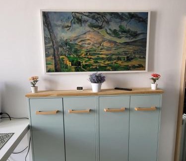 Vendome Apartment | Well-Equipped Studio in Heart of the City - Rated 8.8/10