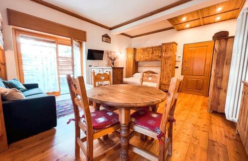 Verrand Apartment | Cozy Green Park Studio in Verrand-Courmayeur - Pet Friendly
