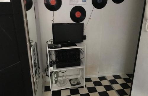 Lodz Apartment | Stylish Studio Black and White - Guest Rated 8/10