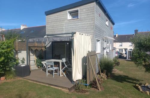 Concarneau Ski Chalet | Quiet Independent Studio with Top Reviews and Family Amenities