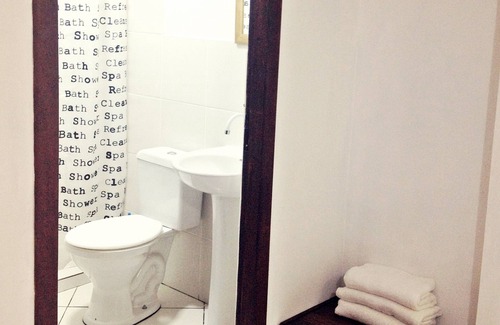 Rio Vermelho Sul House | Cozy Studio 02 at GuestHaus with Pool and Kitchen Access