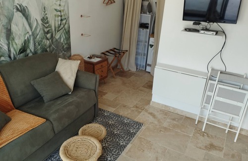 Saint-Just-Luzac Apartment | Pet-Friendly Studio Bucolique: Just 8 Min to Beautiful Beaches