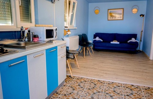Corbu House | Pet-Friendly Studio Bucuria Corbu with Oceanfront Views
