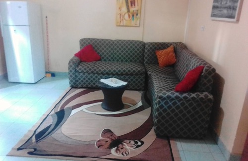 Kribi Apartment | Studio-Budget-Shower-Garden View