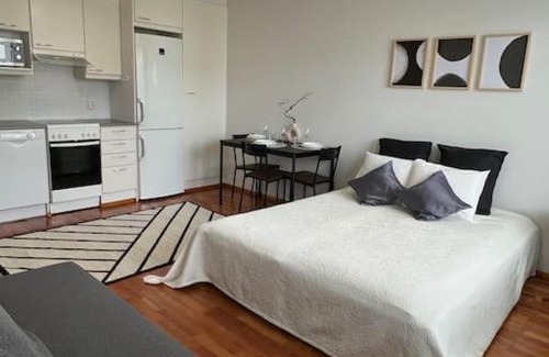 Leppavaara Apartment | Convenient Studio Near Sello Shopping Mall - Guest Rated 9.3