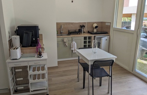 Ceret Apartment | Budget-Friendly Getaway at Studio Céret Awaits You