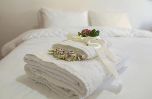 Sao Benedito Apartment | Elegant Studio for Couples with Pool - Guest Rated 9.5/10