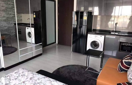 Rama 9 Condo | Cozy Studio Steps from MRT Rama 9 & Jodd Fairs Night Market