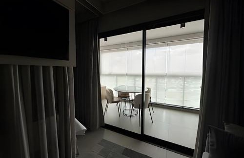 Marilia Apartment | Stylish Studio C9: Guest Rated 9.3 & Family Friendly