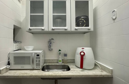 Leblon Apartment | Pet-Friendly Studio Café Leblon with Spa and Breakfast