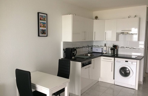 La Cote Radieuse Apartment | Seaside Studio with Terrace, Pet-Friendly & Rated 9.8/10