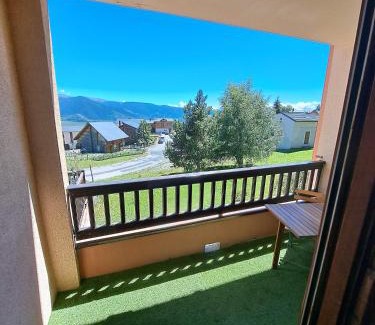Font-Romeu-Odeillo-Via Apartment | Stylish Studio Cabine: Modern Comfort for Families